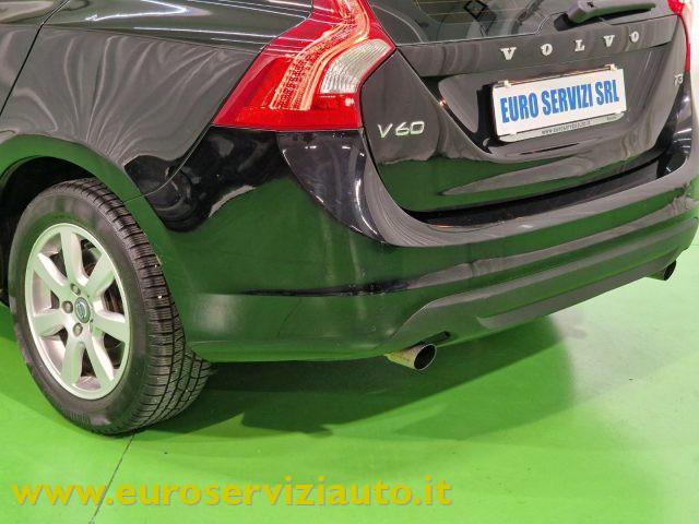 VOLVO V60 T3 Powershift Kinetic