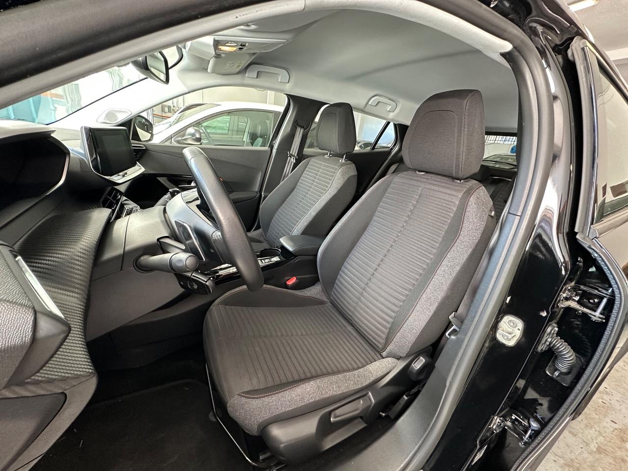 Peugeot 2008 130 S&S EAT8 Active Pack