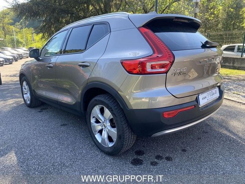 Volvo XC40 B4 AWD Geartronic Momentum Pro