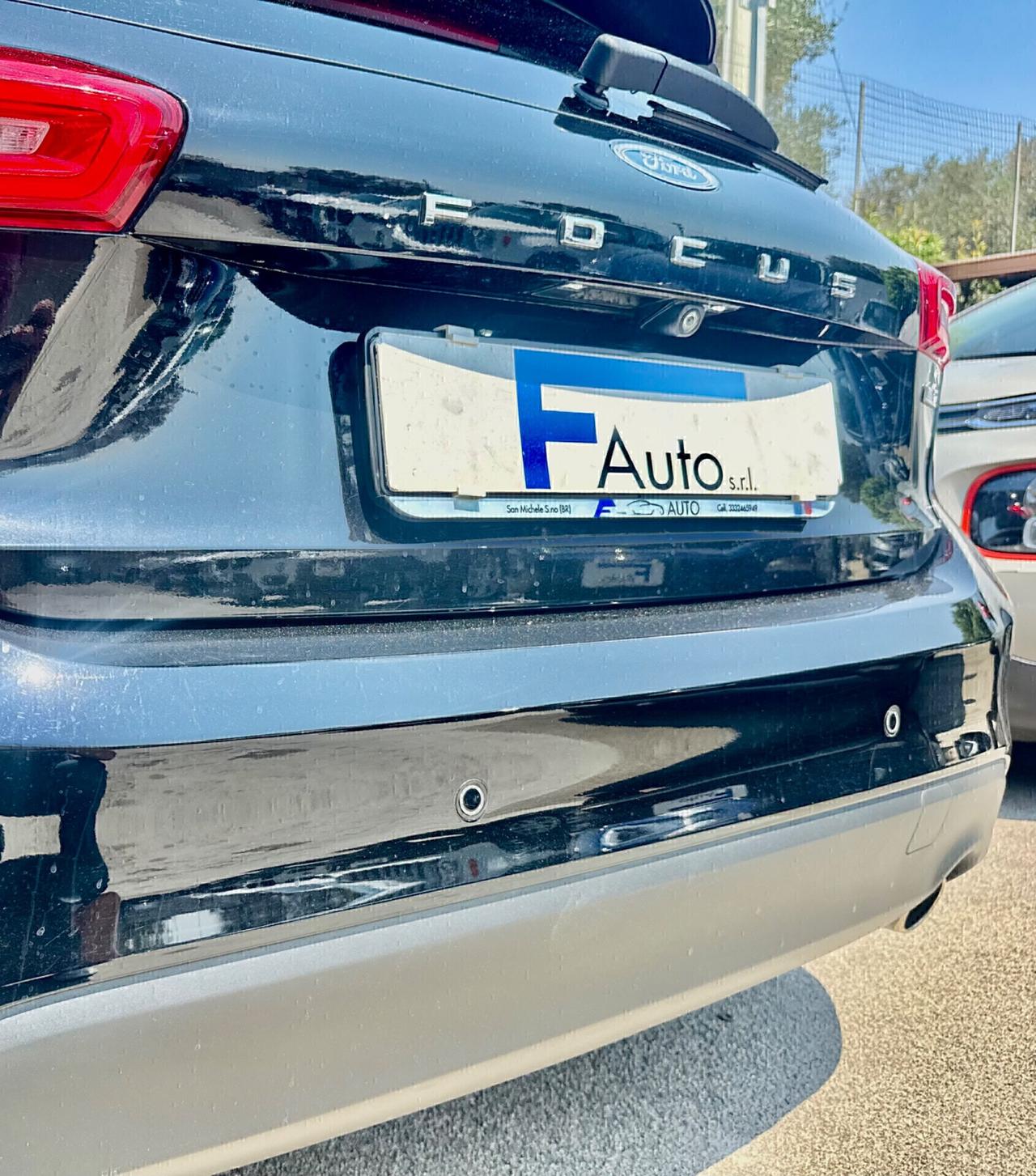 Ford Focus 1.5 TDCi 120 CV Titanium,LED diurni,Navi,Paddle,retrocamera,ecc.