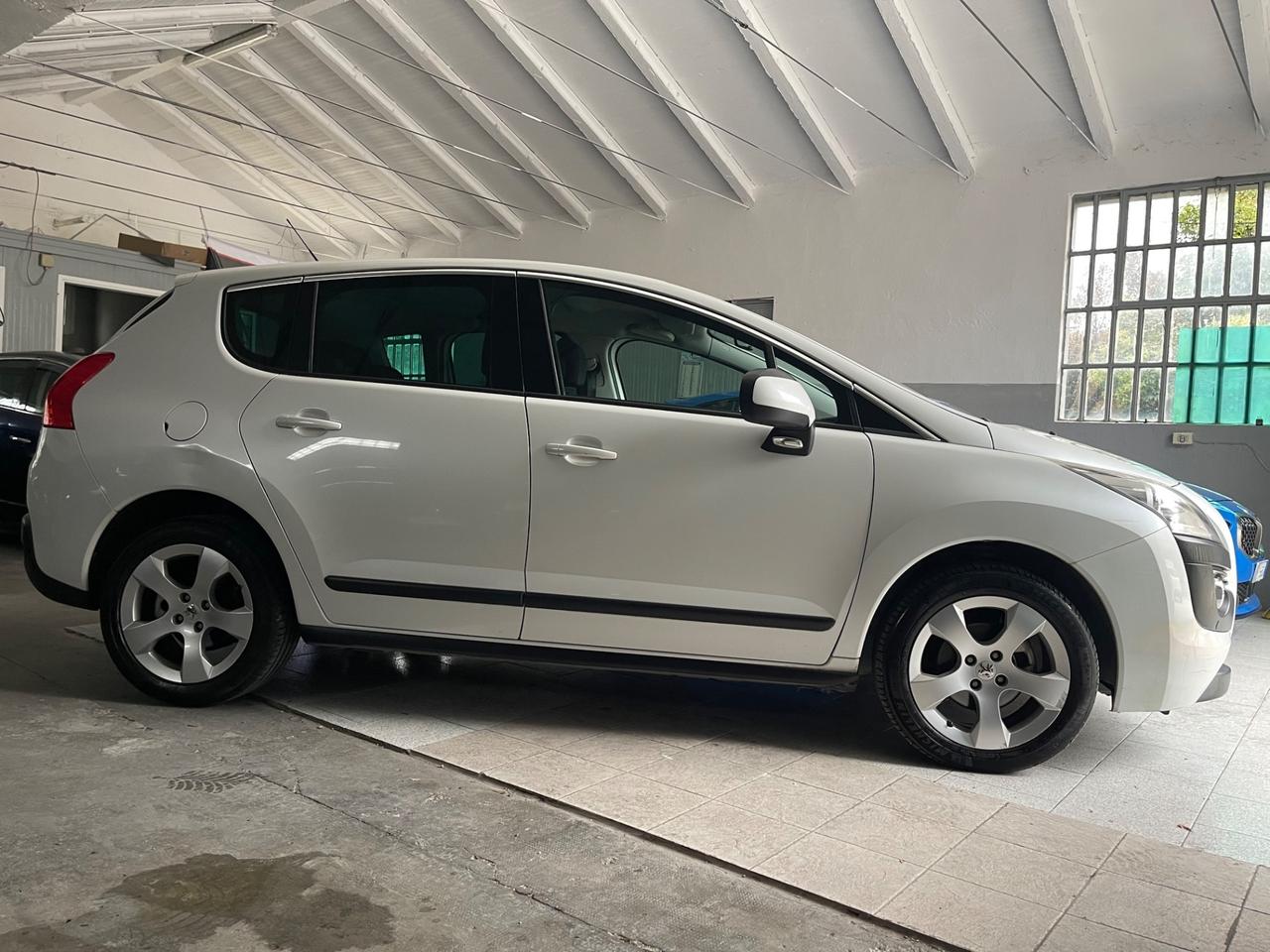 Peugeot 3008 1.6 HDi 110CV cambio robotizzato Premium