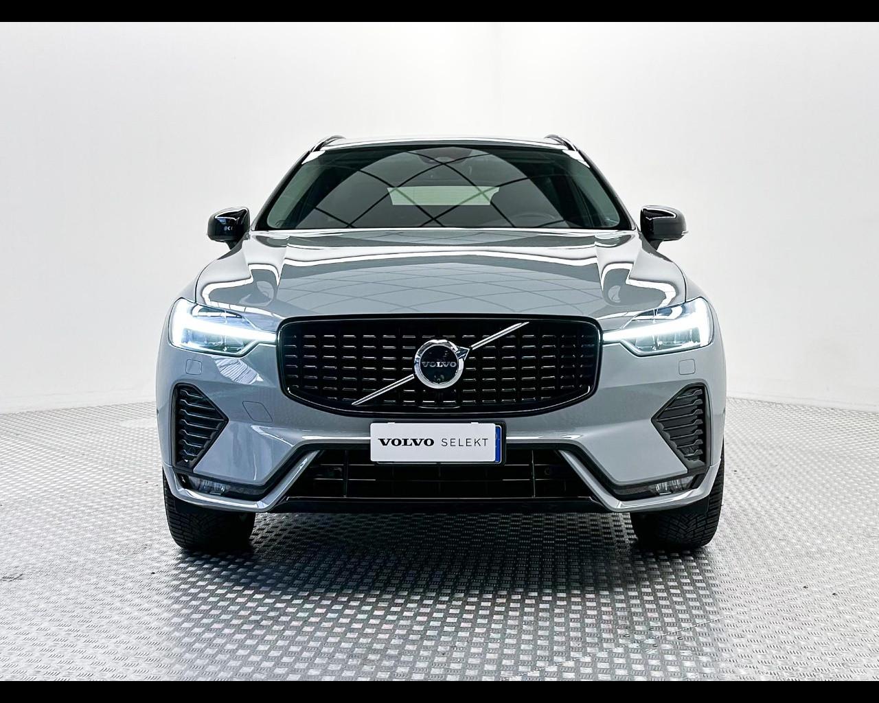 VOLVO XC60 B4 automatico Plus Dark