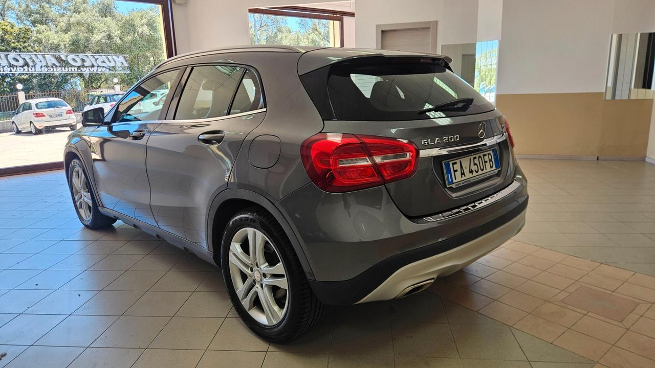 Mercedes-benz GLA 200 d Premium