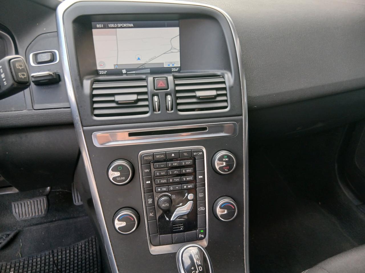 Volvo XC 60 XC60 D3 Geartronic Momentum tua a € 185 mese