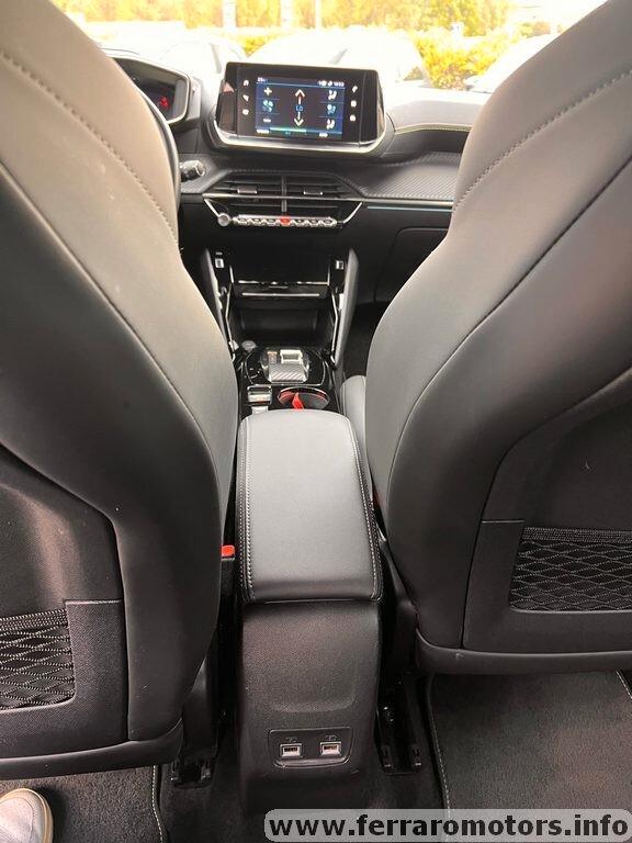 Peugeot 2008 BlueHDi 130 S&S EAT8 GT a 239 euro al mese