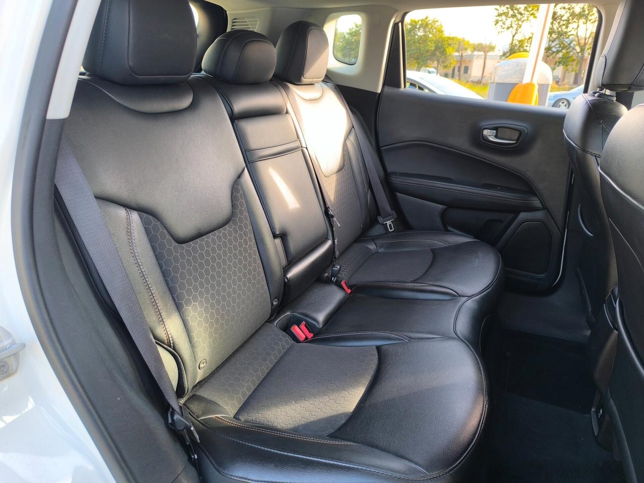 JEEP COMPASS BUSINESS 1.6 DIESEL 120cv LED/NAVI/SENS.POST