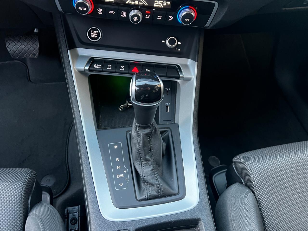 Audi Q3 35 TDI S tronic - 2020