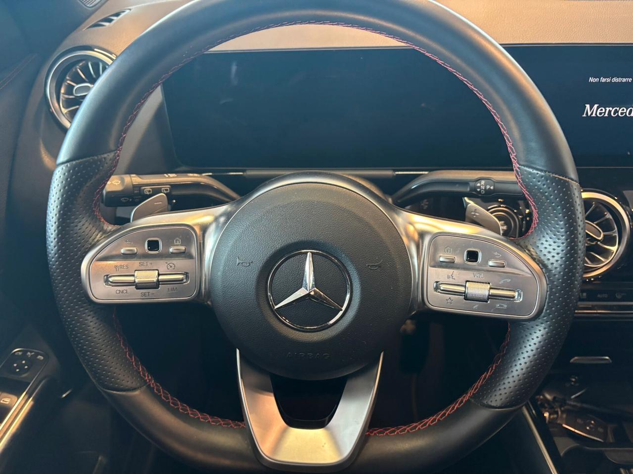 Mercedes-benz GLA 250 e PREMIUM hybrid EQ 19000 KM