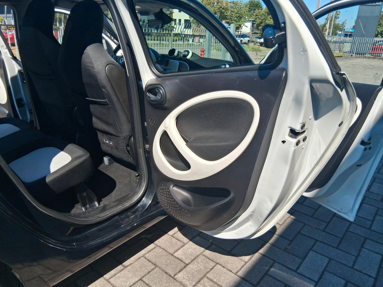 Smart forfour 1.0 Passion 71cv >> Carrozzeria a Nuovo !!