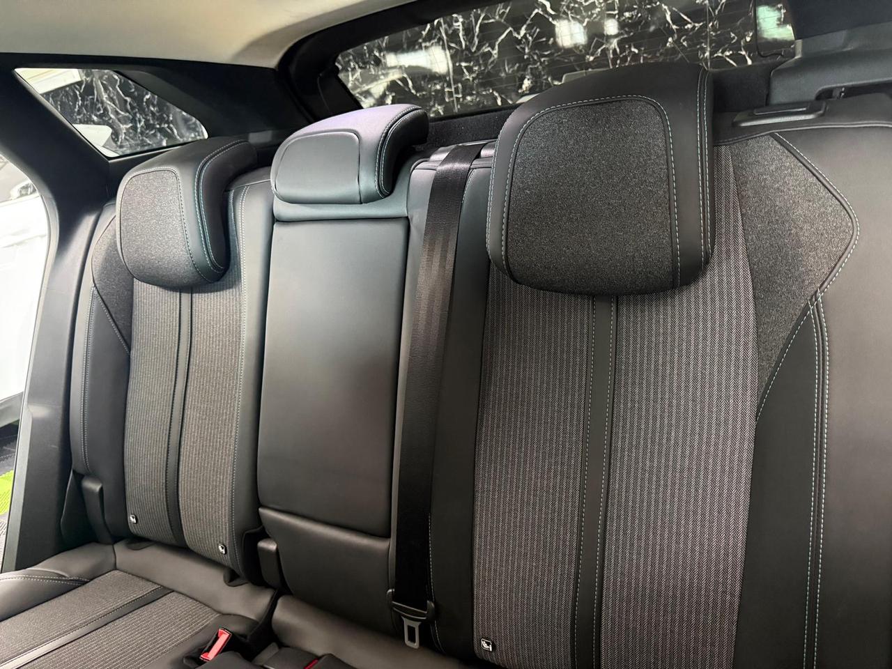 Peugeot 3008 1.5 BlueHDI EAT8 S&S Allure Pack