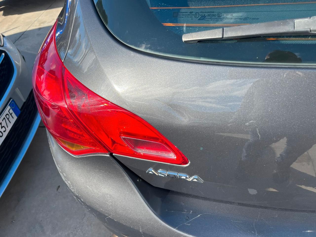 Opel Astra 1.4 Turbo 140CV 5 porte GPL