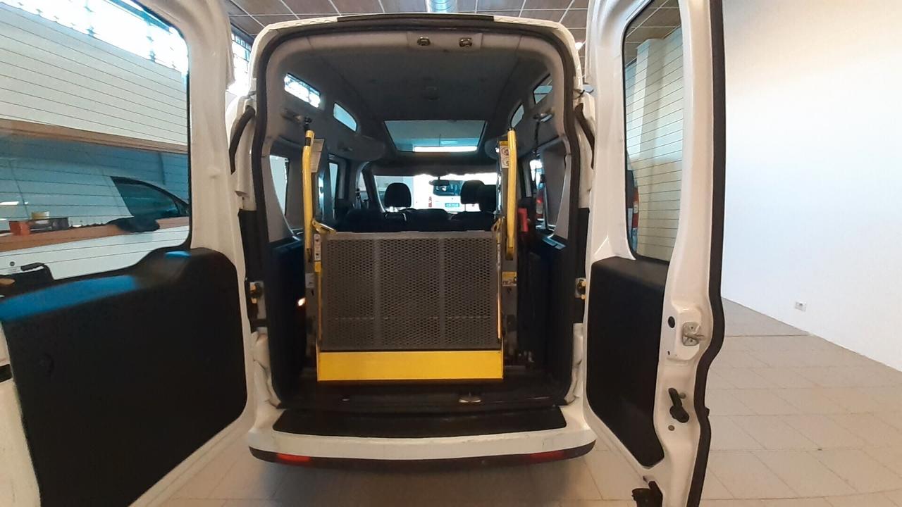 Doblò trasporto disabili Multijet pedana elettrica