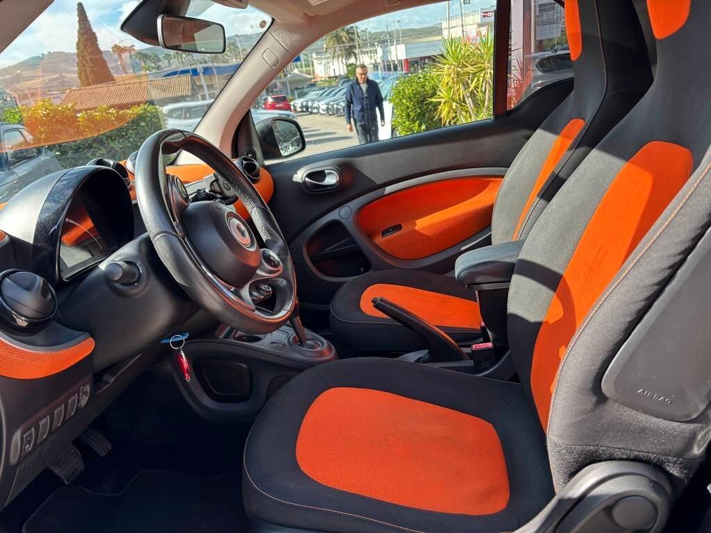Smart ForTwo 70 1.0 2016/105.000 KM Tua a soli 115 Euro al mese