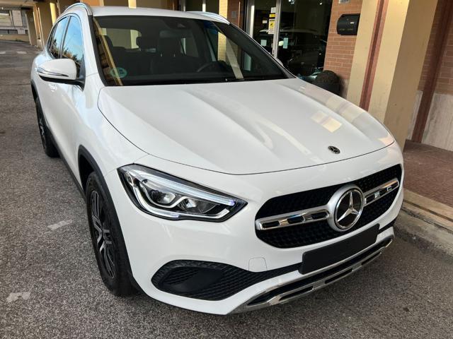 MERCEDES-BENZ GLA 200 d Automatic Sport