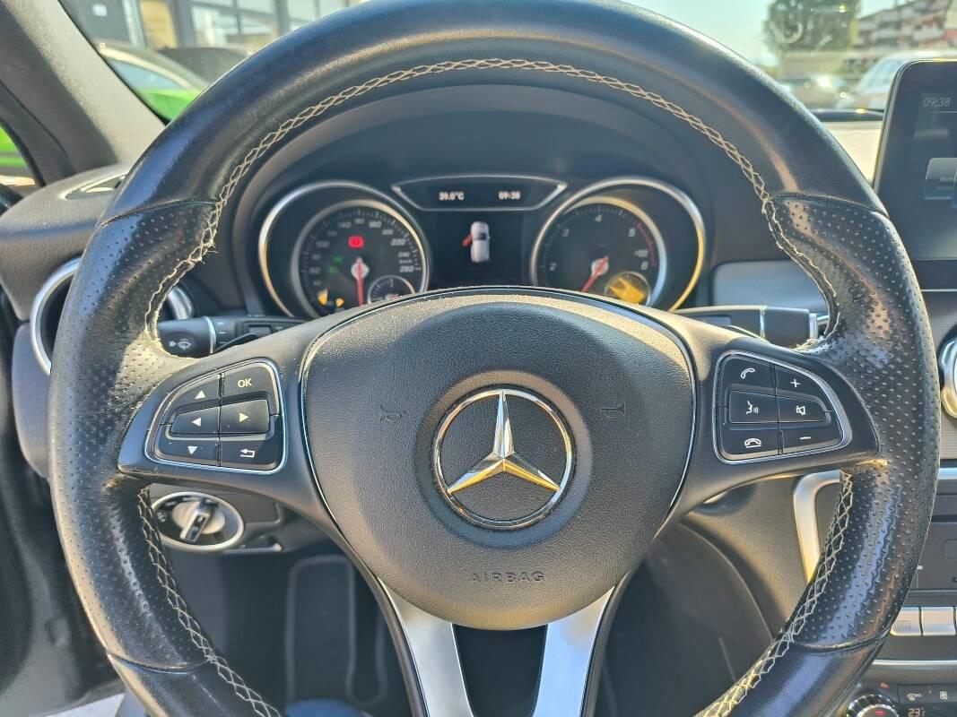 Mercedes Classe GLA 200 d Sport 4matic auto