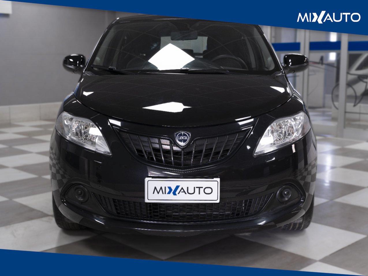 Lancia Ypsilon 1.0 Firefly Hybrid Silver 70CV 5 Porte