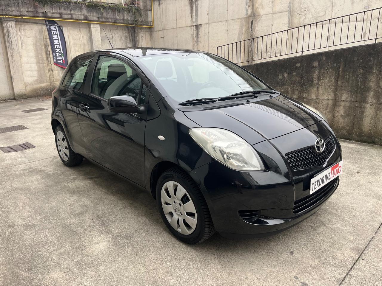 Toyota Yaris 1.0 3 porte Sol