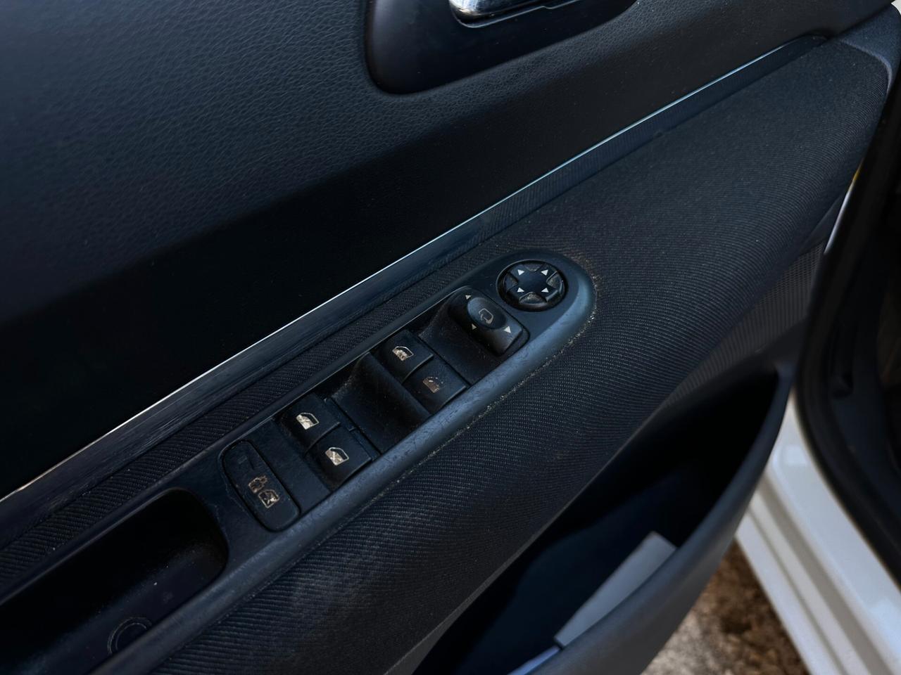 Peugeot 5008 1.6 HDi 112CV Business