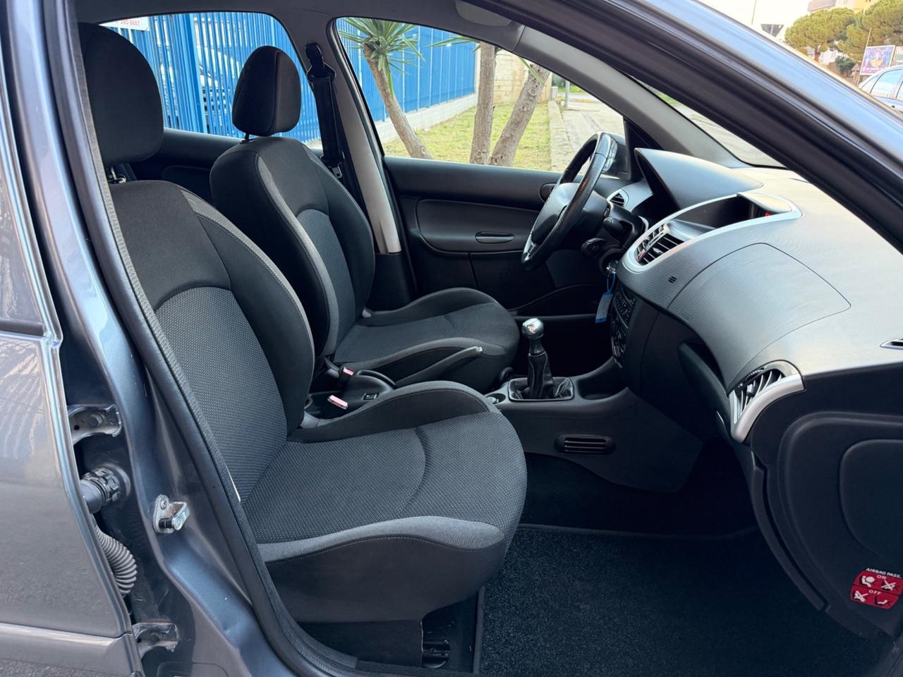 Peugeot 206 1.1 benzina 60 cv 2011 80.000 km