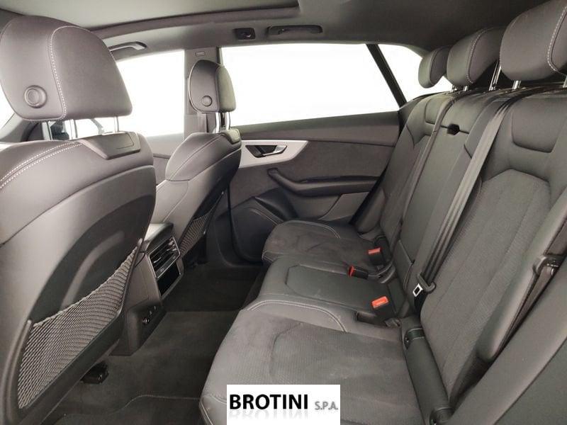Audi Q8 50 TDI 210kW quattro tip. S Line Edition