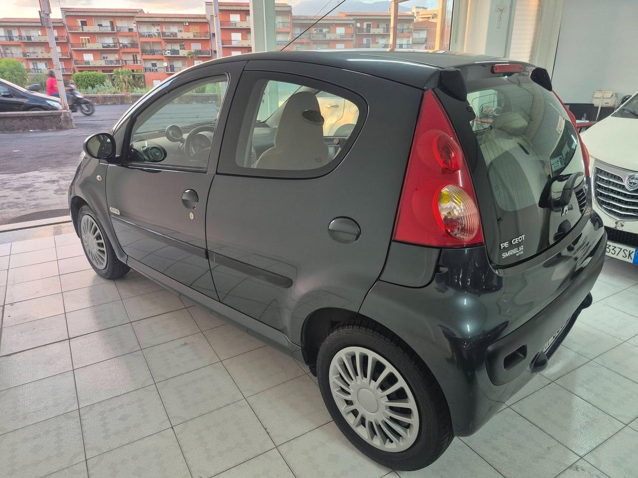 Peugeot 107 1.0 68CV 5p. Sweet Years SOLI 100000 KM