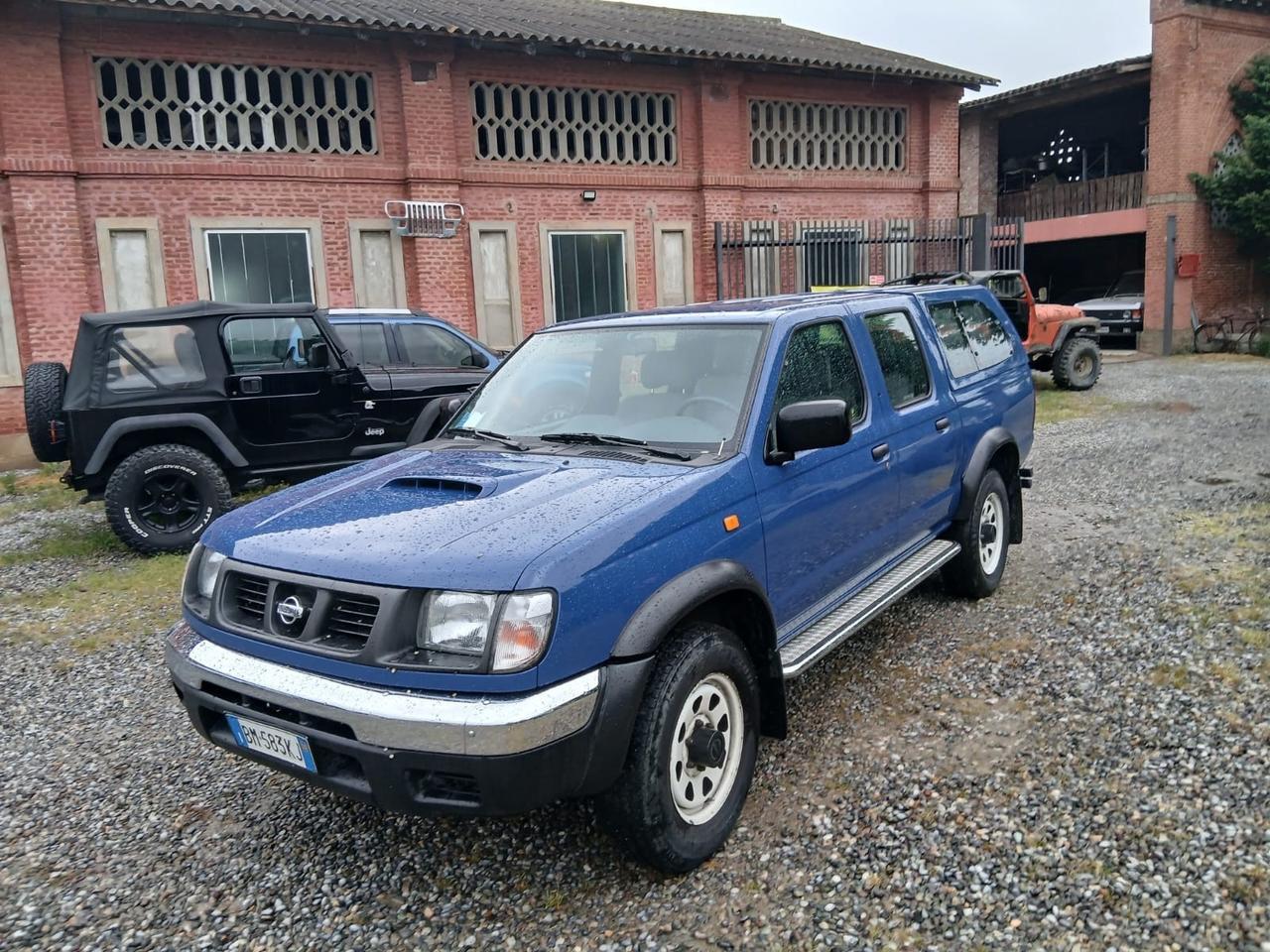 Nissan Navara 2.5 td Doppia cabina