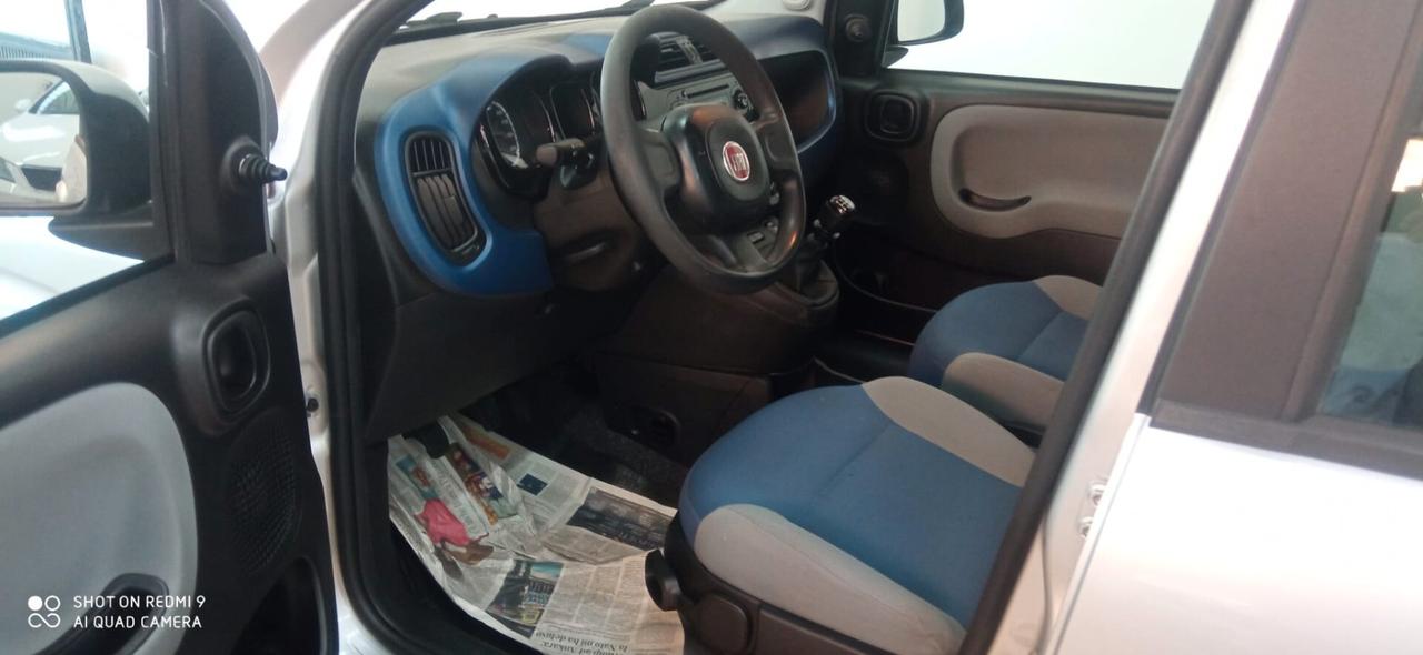 FIAT PANDA 1.2 BENZINA LOUNGE 5 PORTE