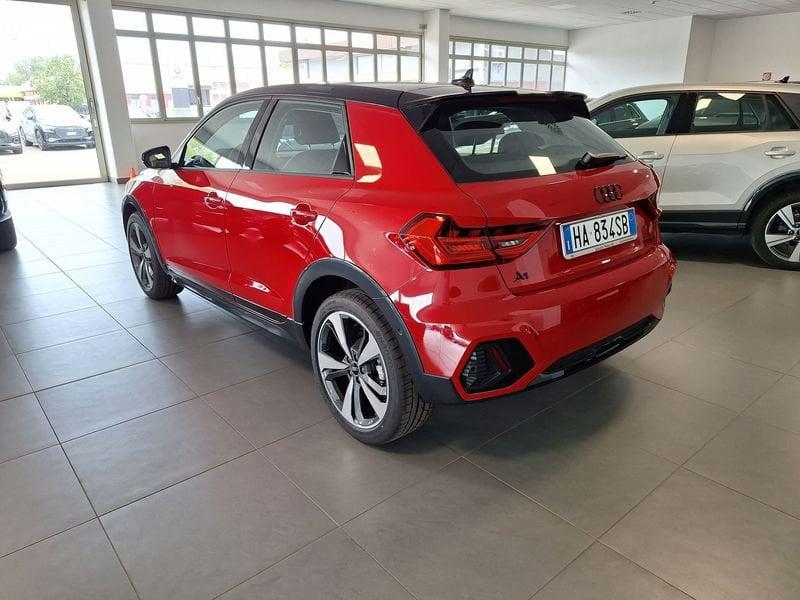 Audi A1 A1 allstreet 30 1.0 tfsi Identity Contrast 116cv s tronic