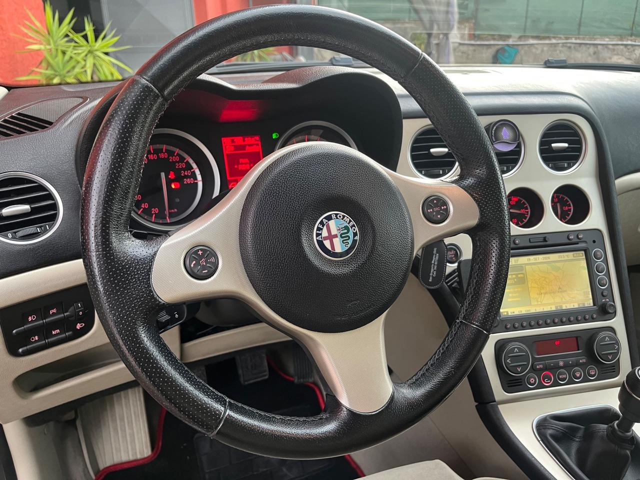 Alfa Romeo 159 1.9 JTDm 16V EXCLUSIVE - FULL OPTIONAL
