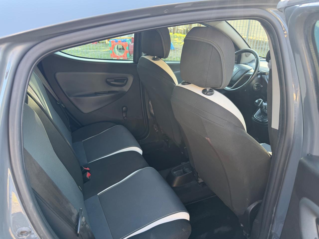 Lancia Ypsilon 1.3 MJT 16V 95 CV 5 porte S&S Elle