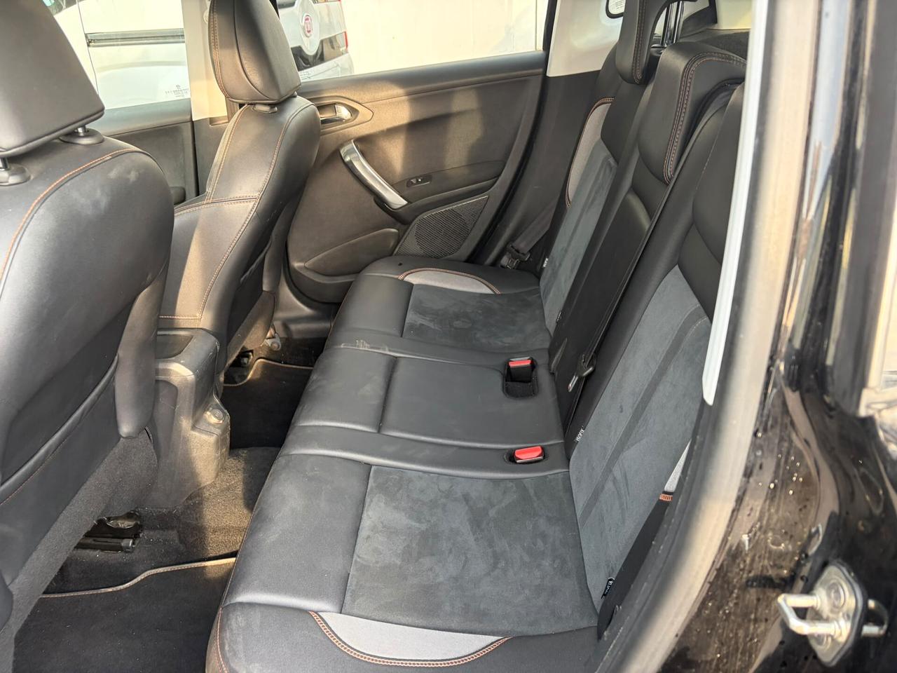 Peugeot 2008 BlueHDi 120 S&S Crossway TETTO