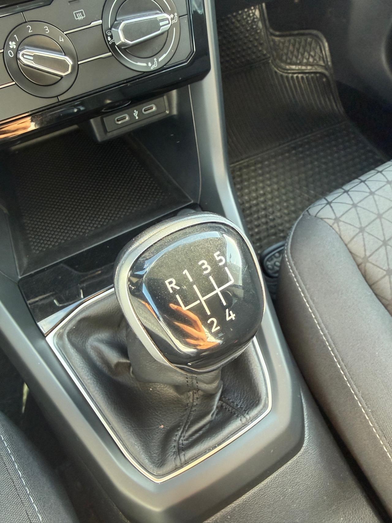 Volkswagen T-Cross 1.0 TSI Style my23" IVA ESPOSTA