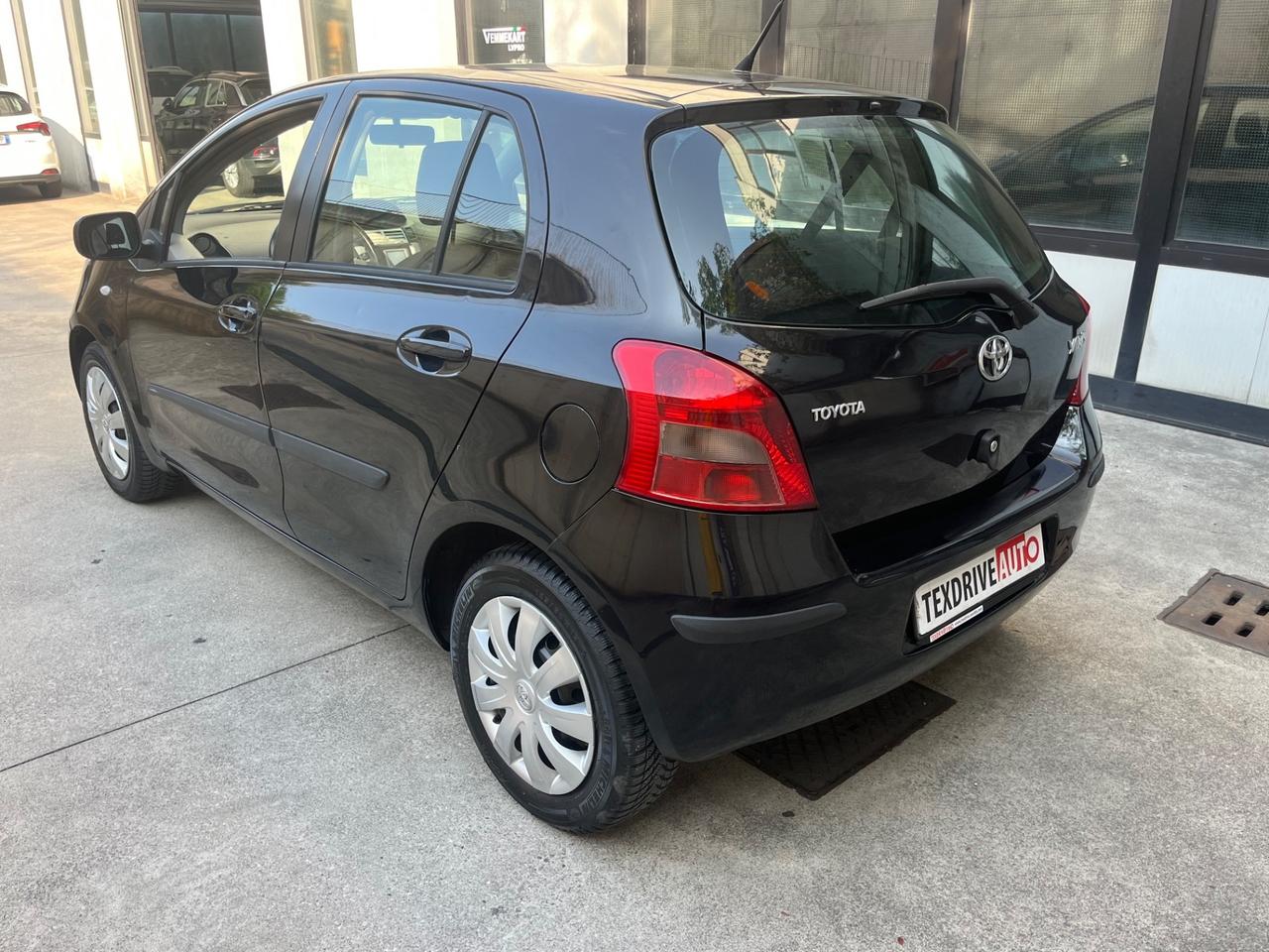 Toyota Yaris 1.3 5 porte Navi