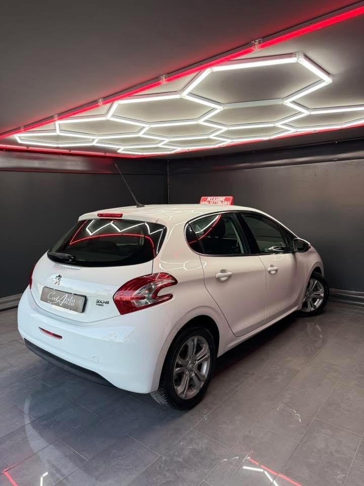 Peugeot 208 1.6 HDI 92 CV ALLURE FULL 2015