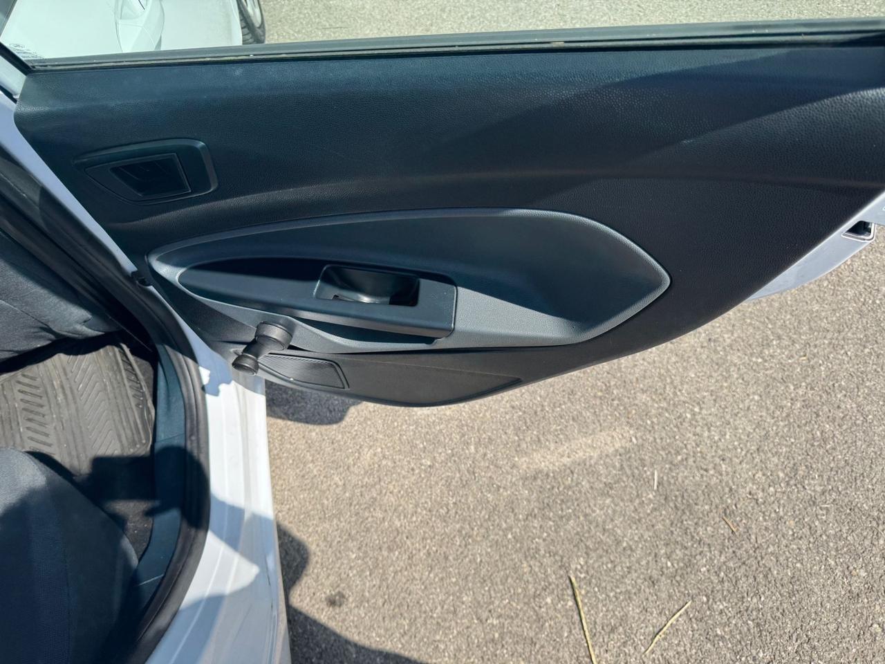 Ford Fiesta 1.4 TDCi 68CV 5 porte Titanium