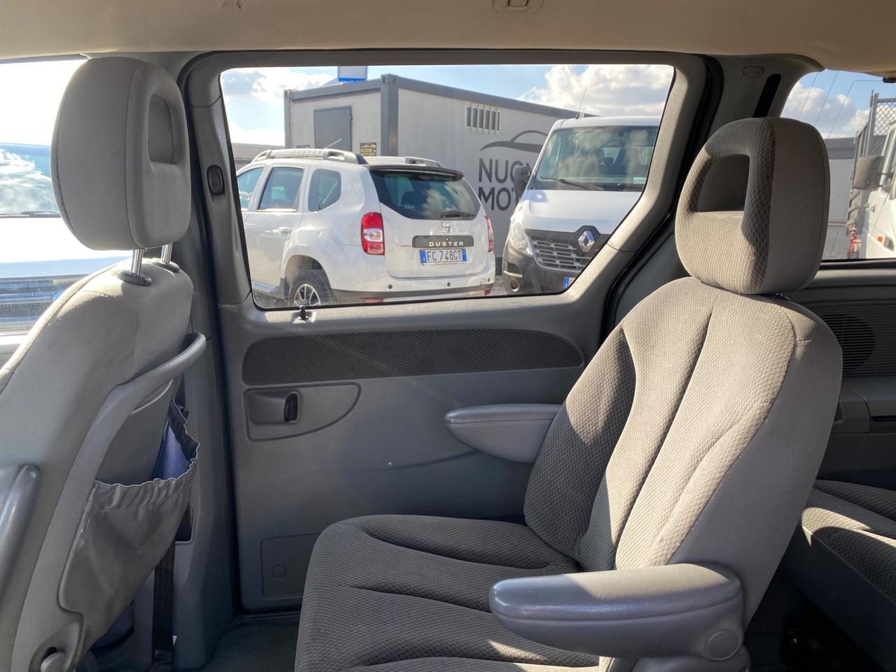 Chrysler Voyager 2.5 CRD cat LX Leather