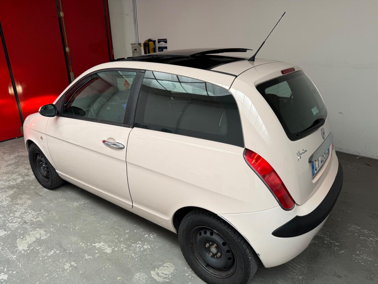 LANCIA Y YPSILON 1.2 16V NEOPATENTATI TETTO APRIBILE