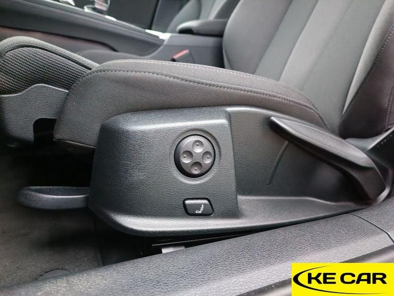 Audi A4 Avant 40 TDI S tronic S line