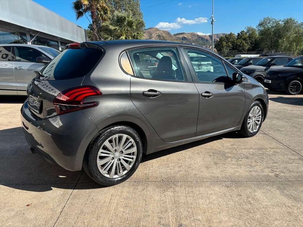 Peugeot 208 BlueHDi 75 5 porte Allure 2018 / KM 140.000 Tua a solo 69 Euro al mese