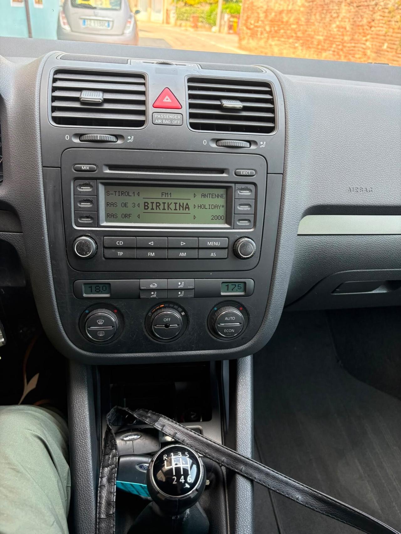Volkswagen Golf 1.6 16V FSI