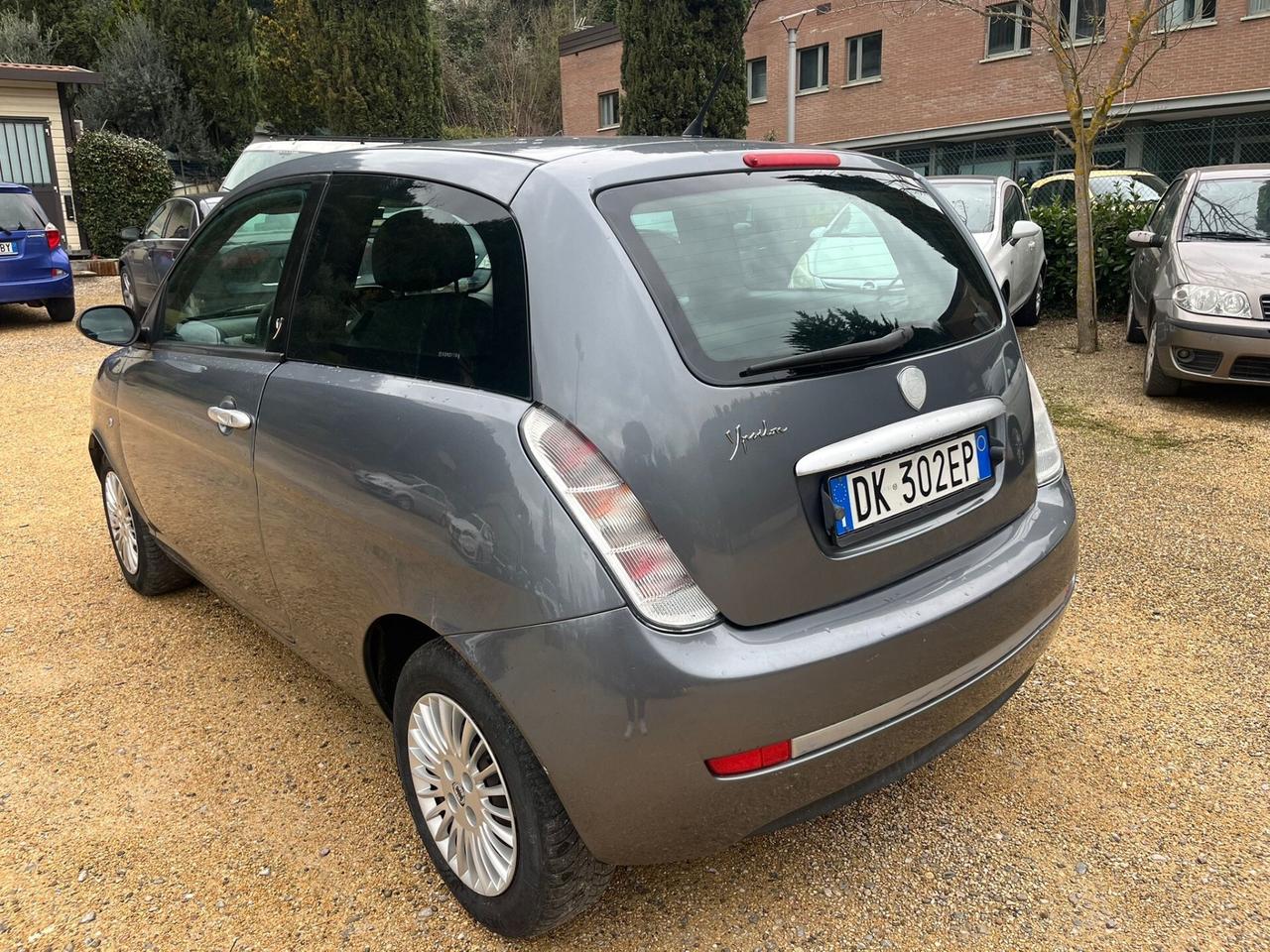 Lancia Ypsilon 1.2 Benzina - Neopatentati