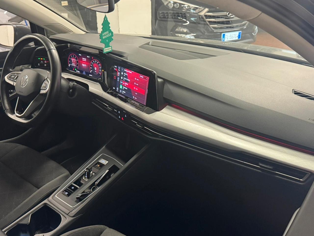 Volkswagen Golf 1.0 eTSI EVO DSG Life