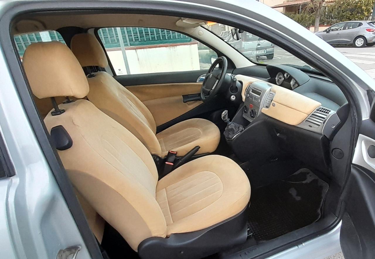 Lancia Ypsilon 1.4 Platino Ecochic GPL