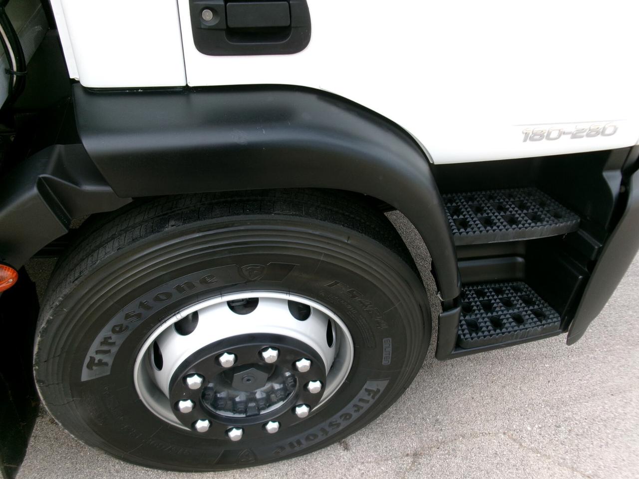 Iveco EUROCARGO 180/28 280CV E6 FRIGO+PEDANA FRC -20° 06/28 *22 PEDANE*