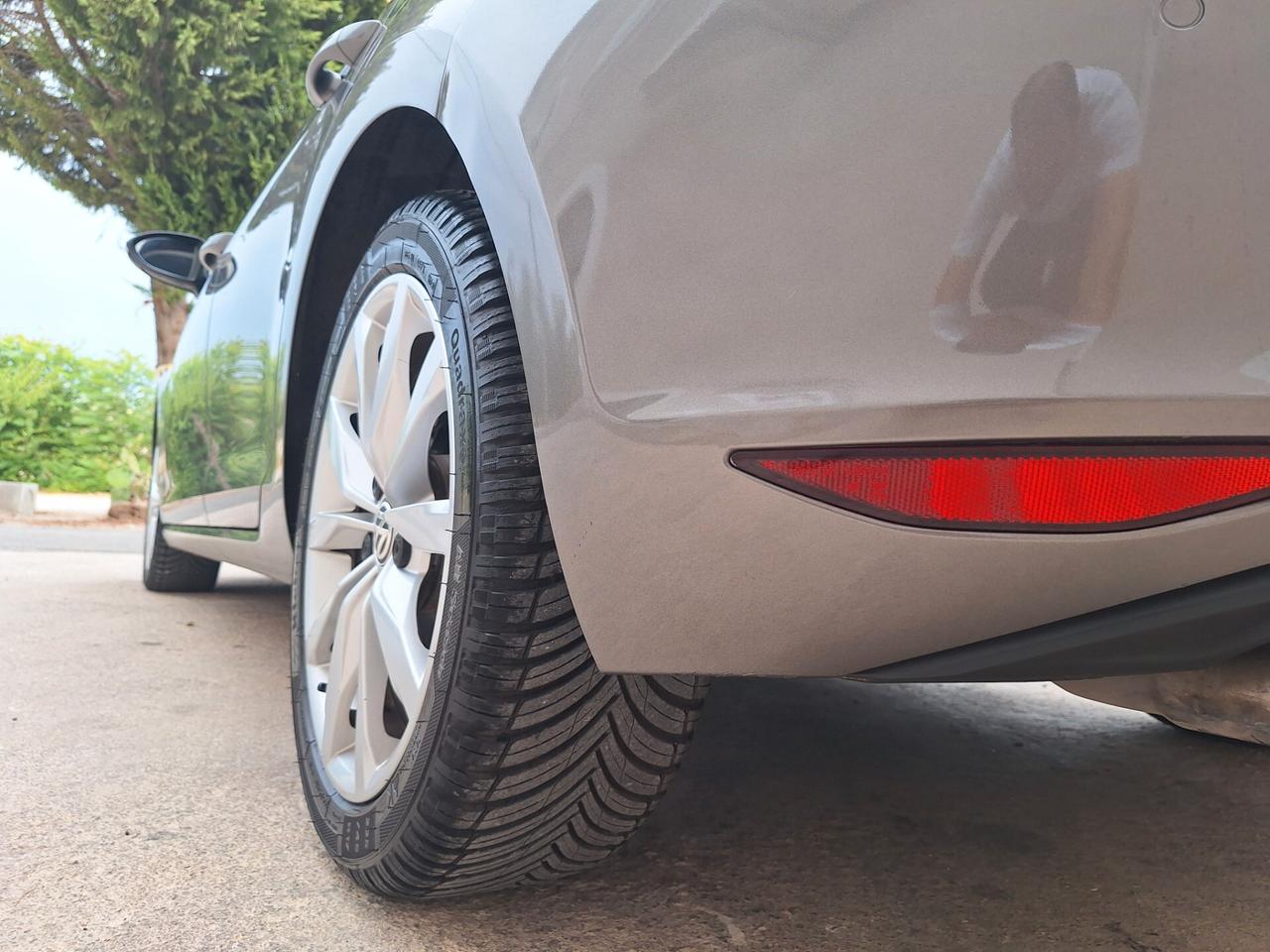 Volkswagen Golf 1.6 TDI 5p. Highline PERFETTA