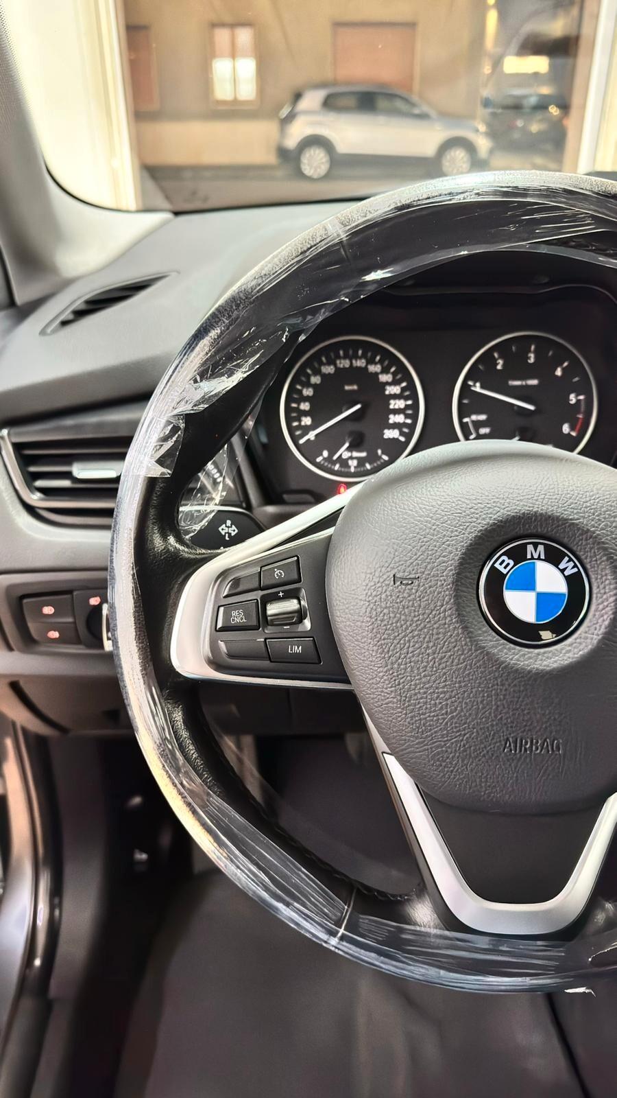 Bmw 2er Active Tourer 216d Luxury