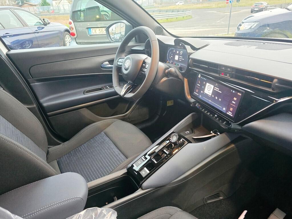 Alfa Romeo Junior 1.2 145 CV Hybrid eDCT6