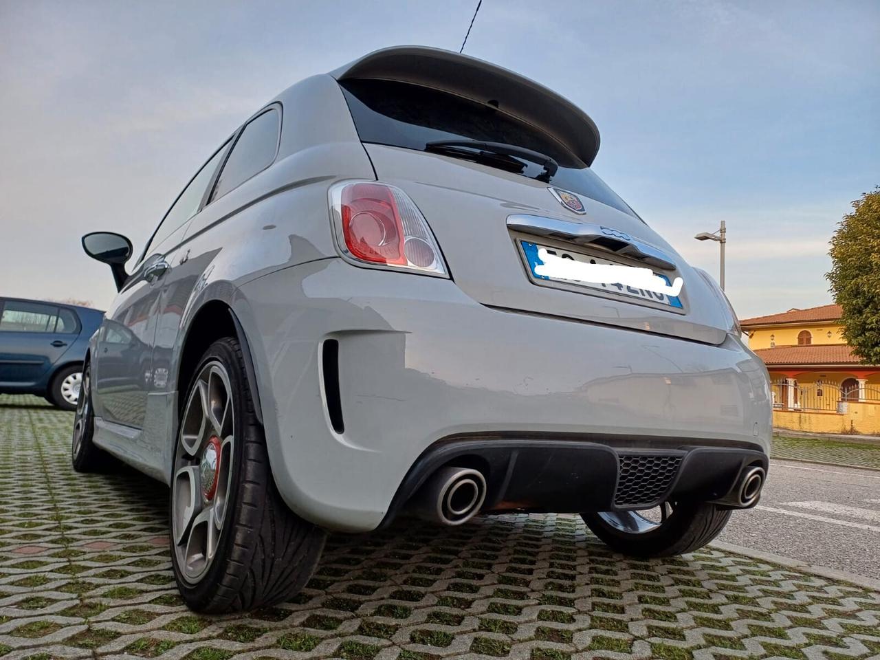 Abarth 500 1.4 Turbo T-Jet 135 cv