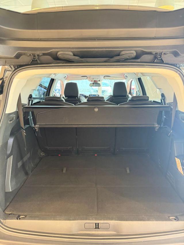 PEUGEOT 5008 BlueHDi 120 S&S EAT6 Crossway