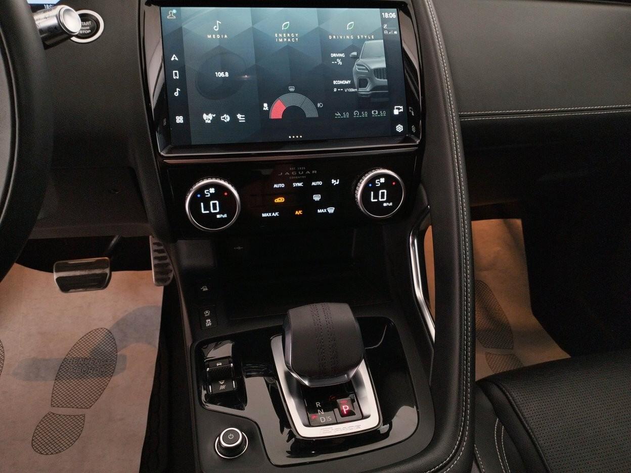 JAGUAR E-PACE 2.0d i4 mhev R-Dynamic SE awd auto